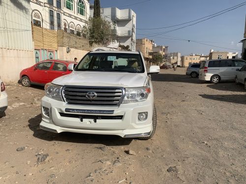 تويوتا صالون لاندكروزر 2015 VXR