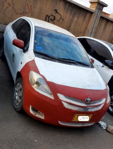 يارس خليجي موديل 2007بضاعه نظيف