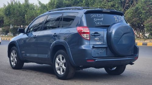 تويوتا راف فور (RAV4) قمة