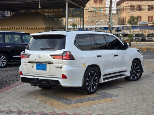 المسار السريع لتاجير السيارات