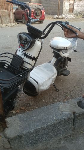 دراجه ياديا كهربائيه