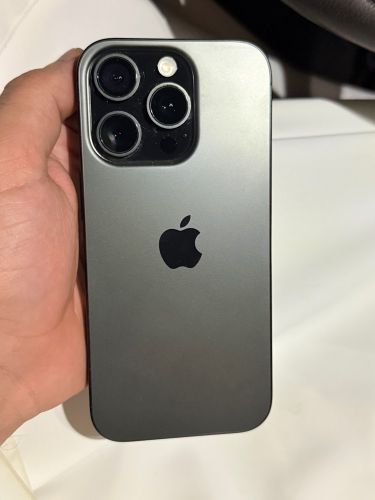 ايفون 16 برو نظيف جدا (بدون خدوش)
