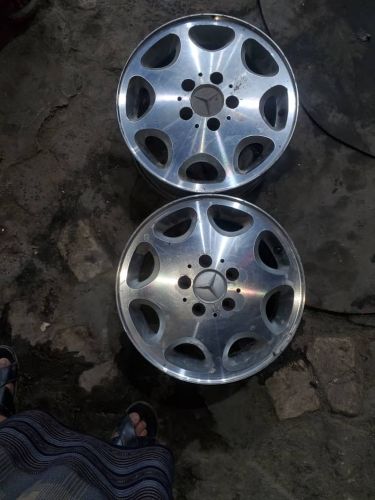 للبيع 4طاوات كروم مرسديس بنز امري