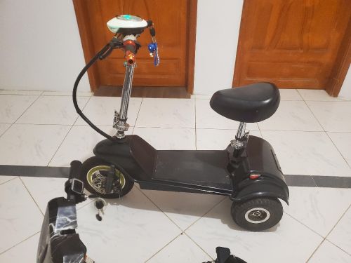 سكوتر كهربائي