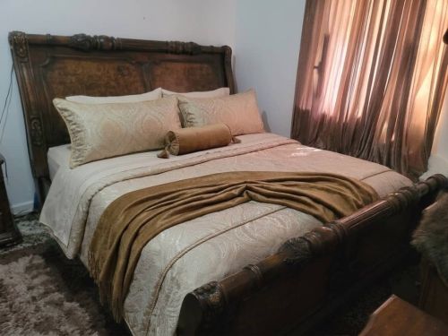 غرفه نوم ملكي (عرطه)