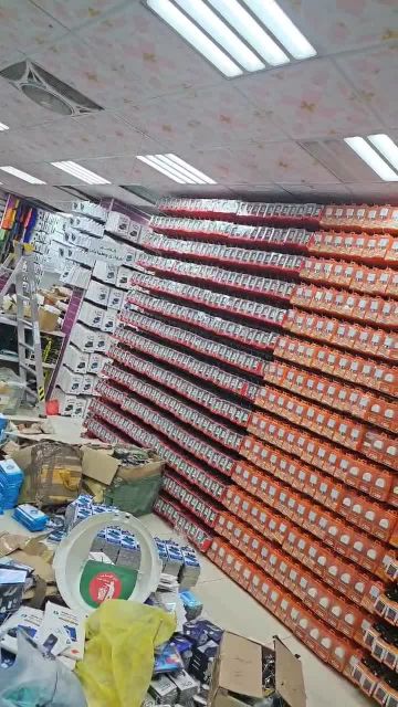 بيع معرض اكسسورات جوالات كامل