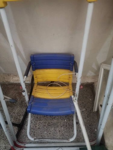 درهينه أطفال شبه جديد ب٥٠٠٠الف