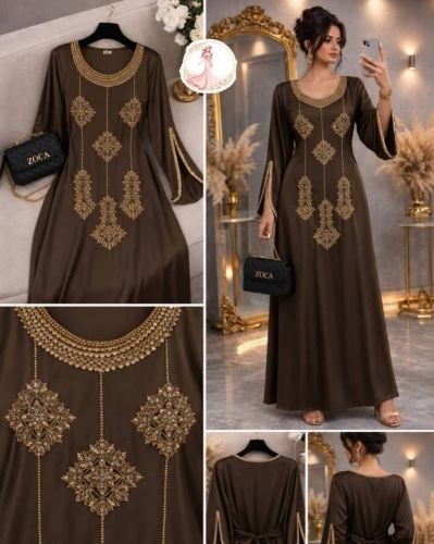 جلابية نسائية طويلة بقصة ناعم