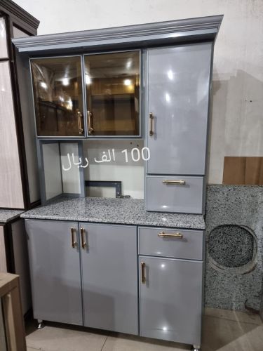 للبيع دولاب مطبخ المنيوم و رخام