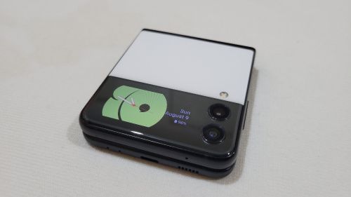 قابل للطي جلاكسي فليب 3 5G وكاله